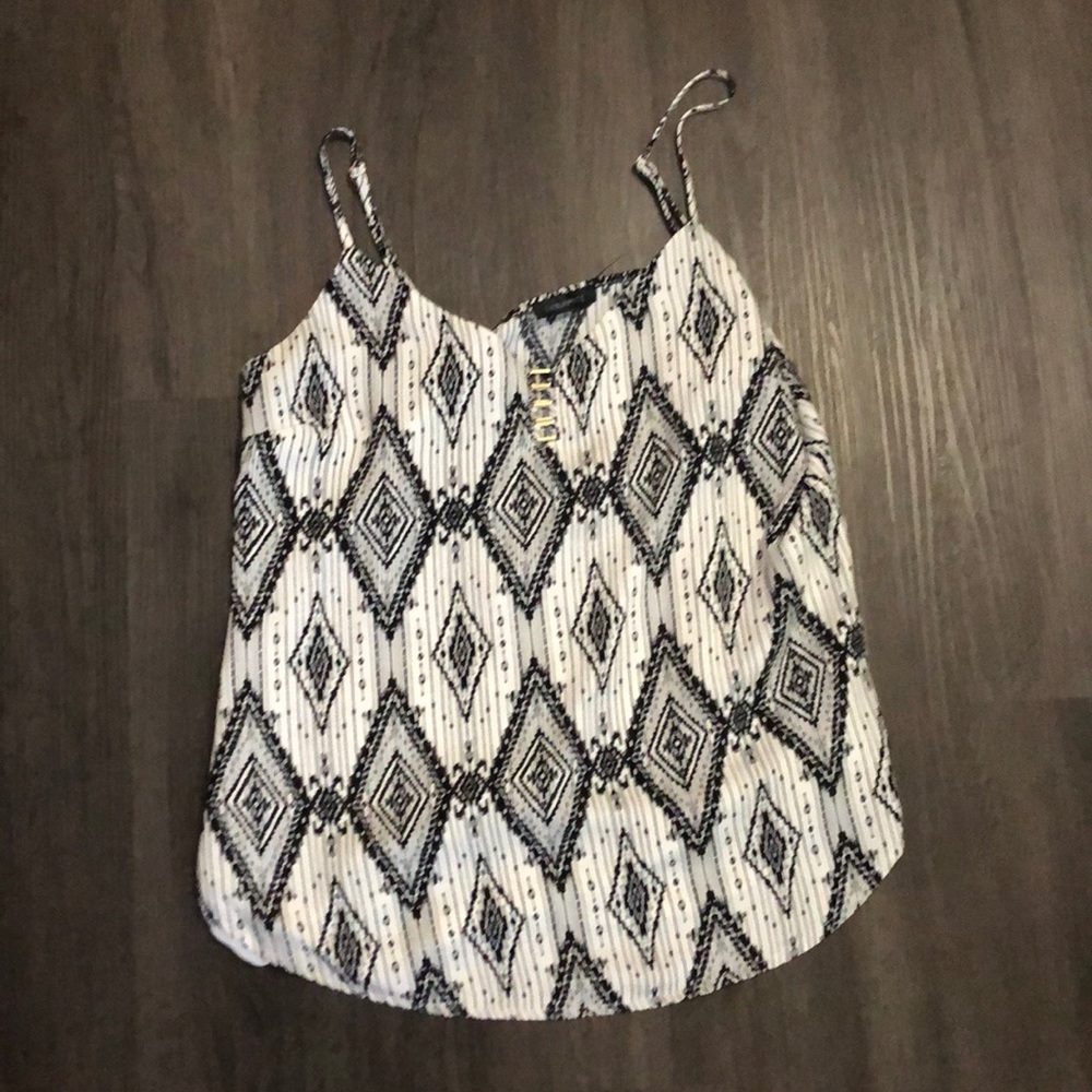 Dynamite tank top 2/20
